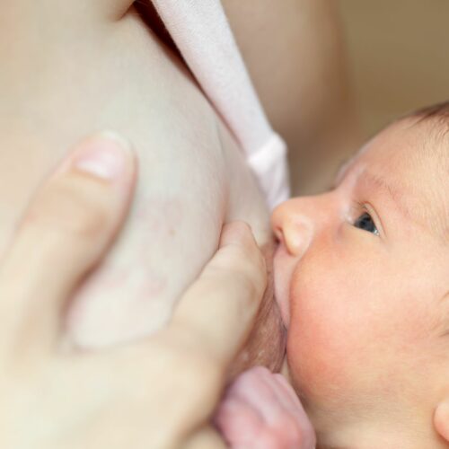 Θηλασμός βήμα προς βήμα – Φωτογραφίες και βίντεο