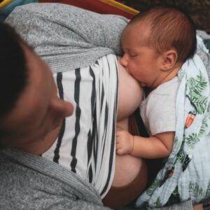 Ας ξαναμάθουμε την τέχνη του θηλασμού