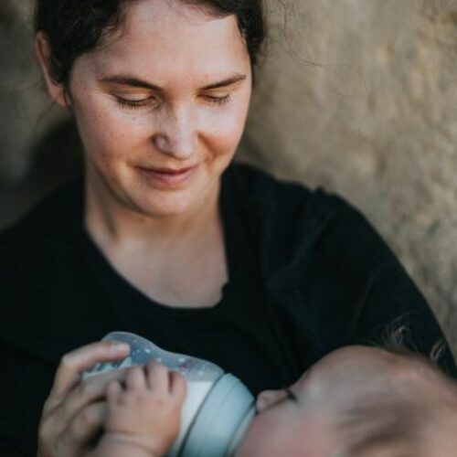Θηλασμός με… μπιμπερό