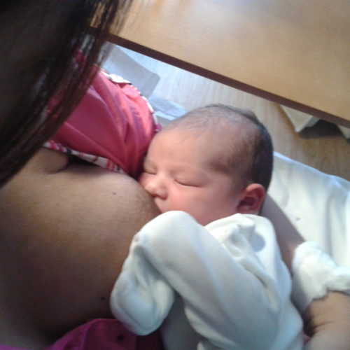 Μαρία – ο θηλασμός του Δημήτρη και της μπέμπας