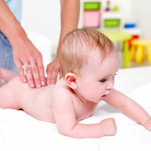 Επαγγελματική εκπαίδευση βρεφικού μασάζ