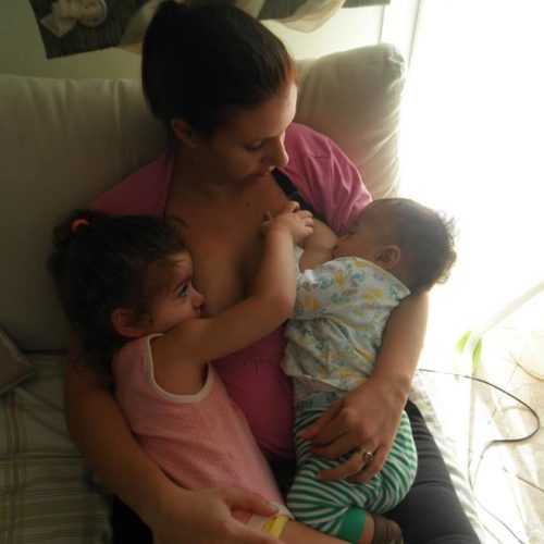 Η ιστορία θηλασμού της Βέρας – Παράλληλος θηλασμός