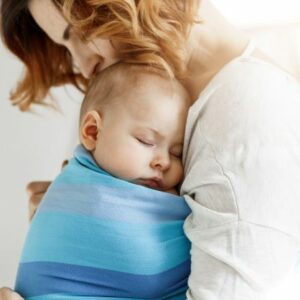 «Θα το κακομάθεις με τις πολλές αγκαλιές» – Μύθος ή αλήθεια;