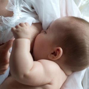 Νέα έρευνα αποκαλύπτει ότι οι Καναδοί γιατροί έχουν ελλιπείς γνώσεις περί θηλασμού