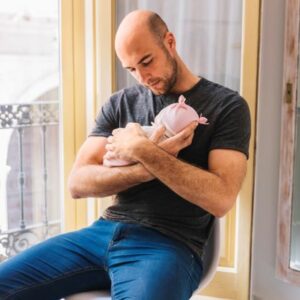 Εκπαιδεύοντας τους μπαμπάδες, μπορεί οι γυναίκες να θηλάζουν περισσότερο!