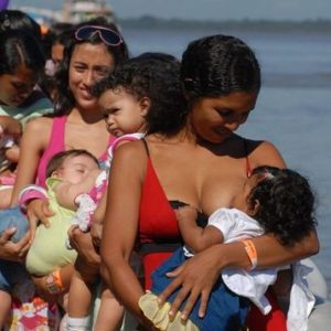 Χωρίς καμία κάλυψη και χωρίς ντροπή