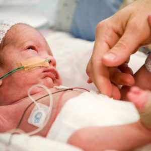 Πώς και γιατί το μητρικό γάλα των πρόωρων μωρών διαφέρει